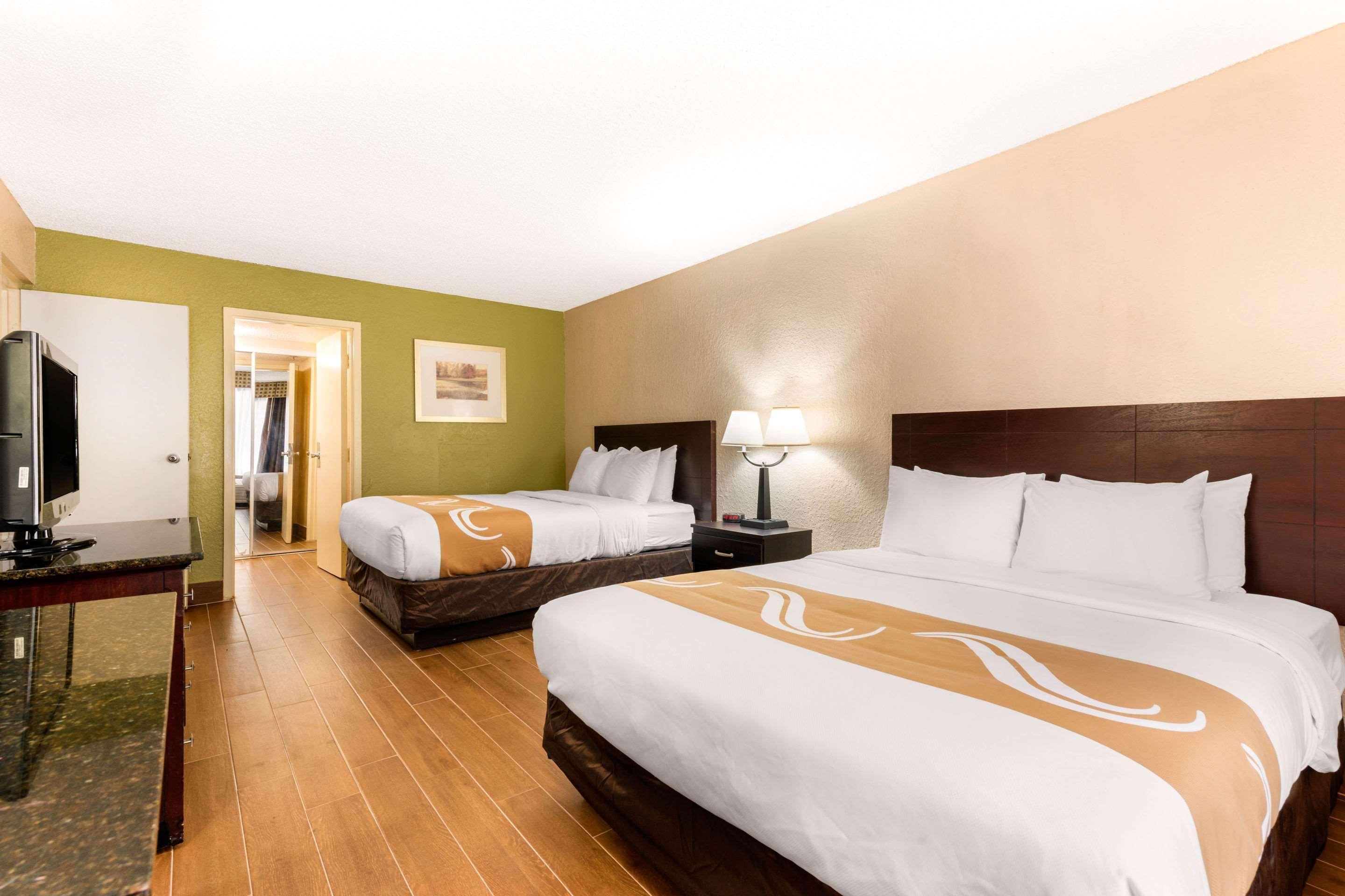 Quality Inn & Suites Orlando Airport מראה חיצוני תמונה