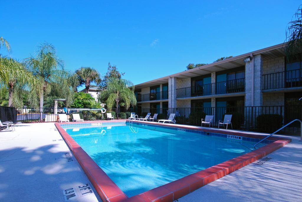 Quality Inn & Suites Orlando Airport מראה חיצוני תמונה