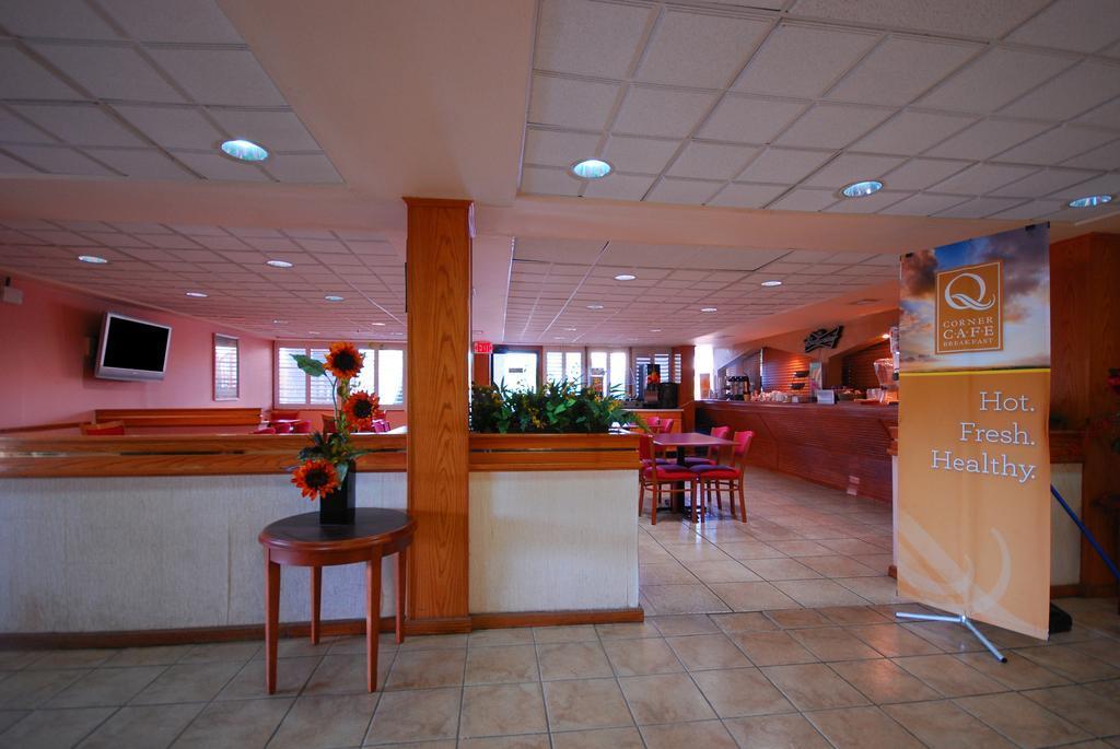 Quality Inn & Suites Orlando Airport מראה חיצוני תמונה