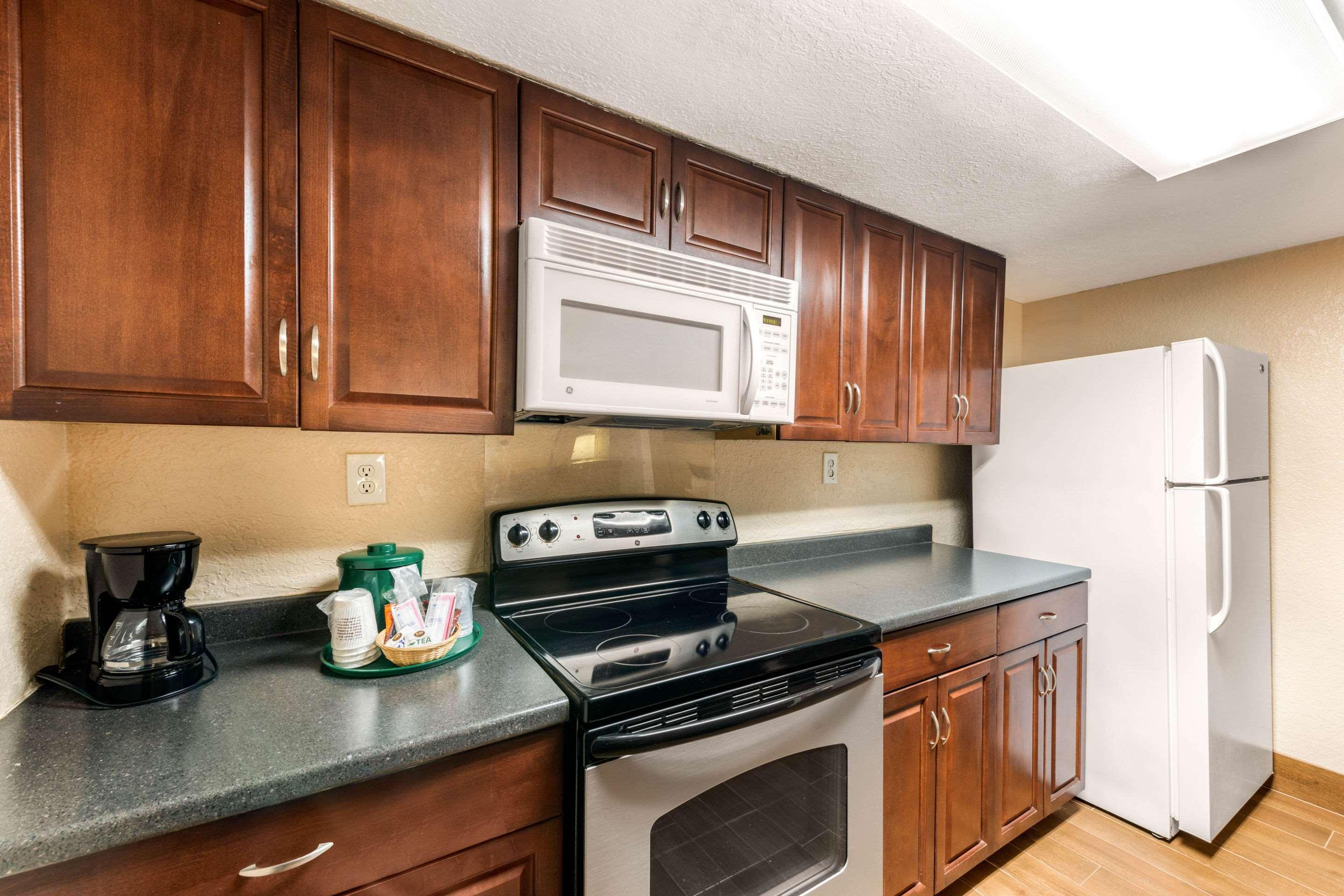 Quality Inn & Suites Orlando Airport מראה חיצוני תמונה