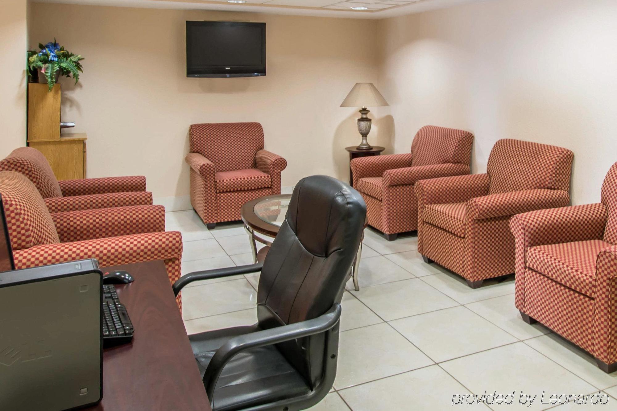 Quality Inn & Suites Orlando Airport מראה חיצוני תמונה