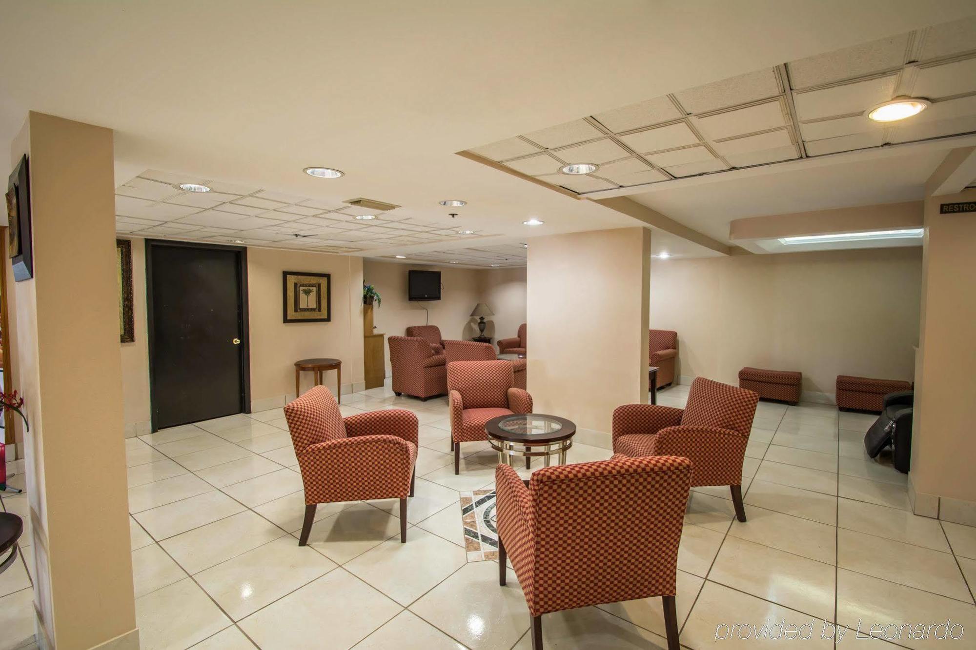 Quality Inn & Suites Orlando Airport מראה חיצוני תמונה