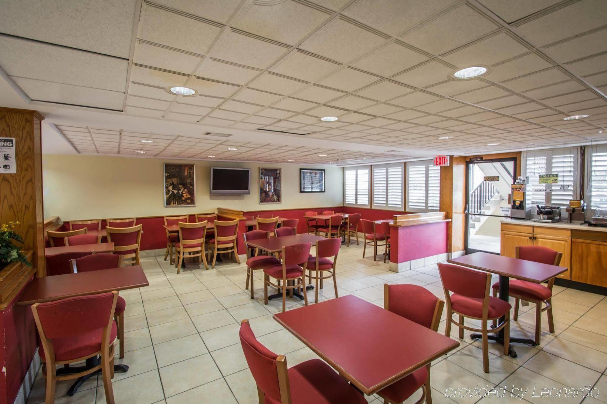 Quality Inn & Suites Orlando Airport מראה חיצוני תמונה