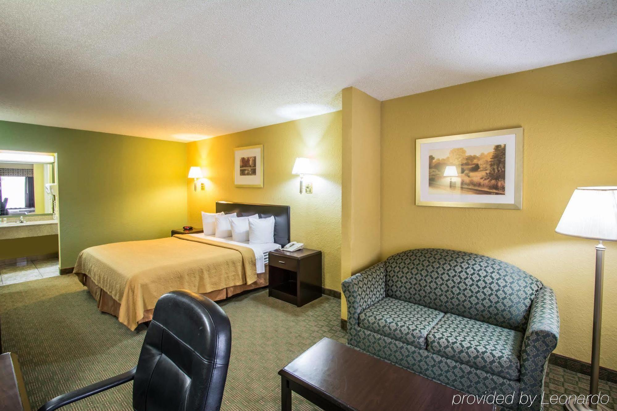 Quality Inn & Suites Orlando Airport מראה חיצוני תמונה