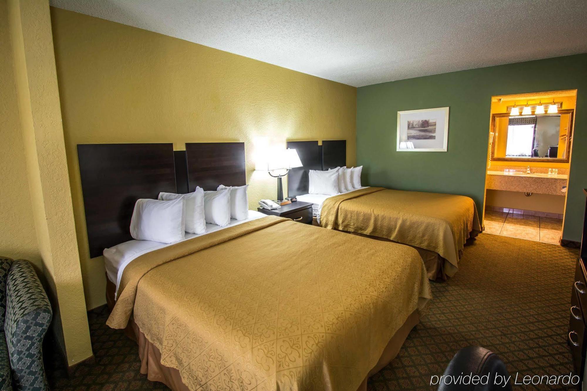 Quality Inn & Suites Orlando Airport מראה חיצוני תמונה
