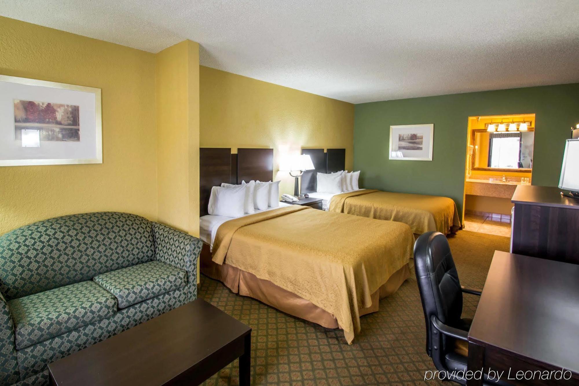 Quality Inn & Suites Orlando Airport מראה חיצוני תמונה